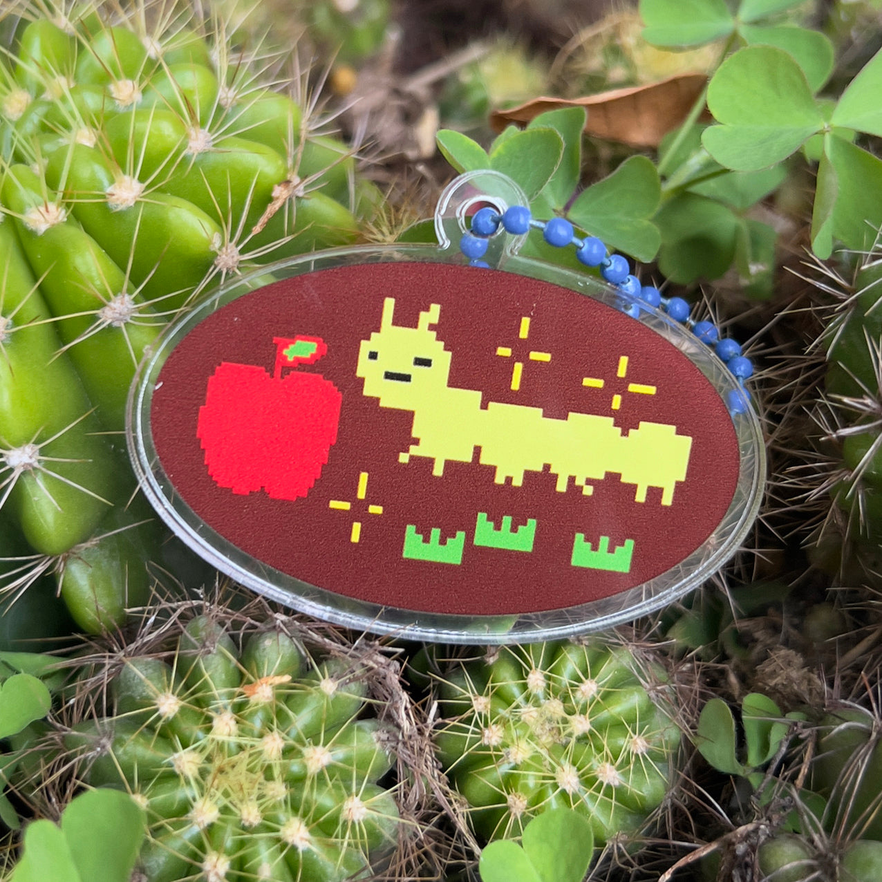 Keychain - Worm loves Apple